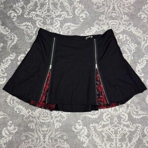 Her Universe Disney Cruella Plaid Pleated Suspender Skirt Size 4x Black